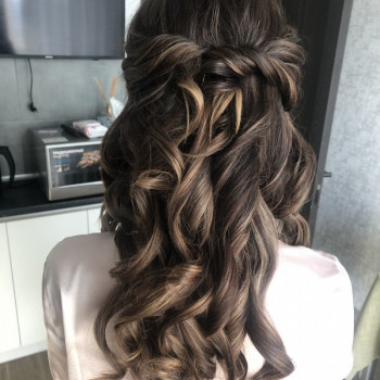 Свадебный образ
                    Перукар-візажист Елена Київ