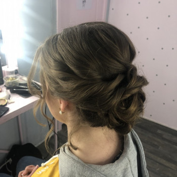 Свадебный образ
                    Перукар-візажист Елена Київ