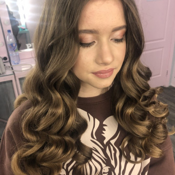 Свадебный образ
                    Перукар-візажист Елена Київ