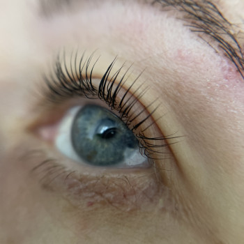 Ламінування вій
                    Мастер маникюра Марина Хмельник