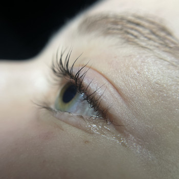 Ламінування вій
                    Мастер маникюра Марина Хмельник