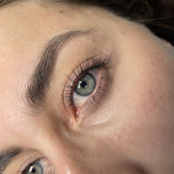 Ламінування вій
                    Мастер маникюра Марина Хмельник