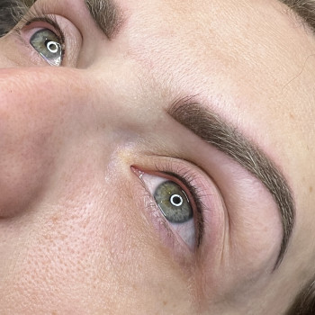 Міжвійка та брови перманент