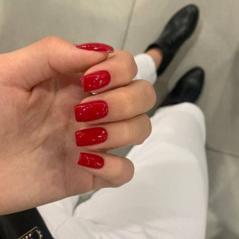 Покриття гель лаком
                    Салон краси Backstage Одеса