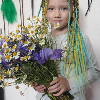 Класичні коси на дівчинку 4 роки ( 100 грамів канекалону)
 #декоси #дедреди #зізі #афрокосимиколаїв, фото - Брейдер Крісс Мирончук