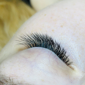 Нарощування вій
                    Салон красоты Backstage Одесса