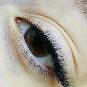 Нарощування вій
                    Салон красоты Backstage Одесса