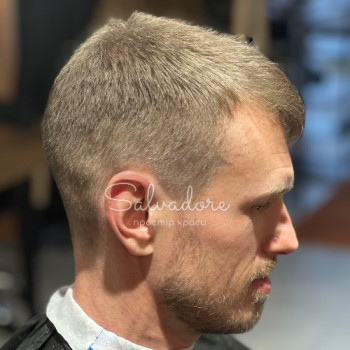 Стрижка чоловіча
                    Салон красоты Salvadore простір краси Коцюбинское