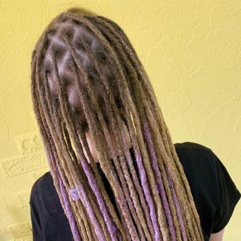 Дреди з подовженням канекалоном (штучне волосся)
                    Брейдер Натали Киев