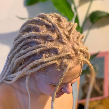 Дреди з подовженням канекалоном (штучне волосся)
                    Брейдер Натали Киев