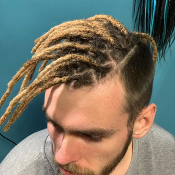 Дреди з подовженням канекалоном (штучне волосся)
                    Брейдер Натали Киев
