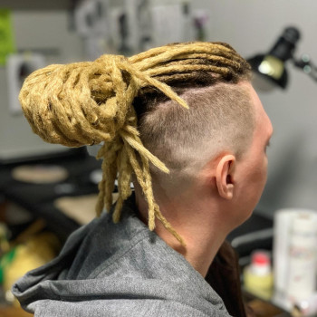 Дреди з подовженням канекалоном (штучне волосся)
                    Брейдер Натали Киев