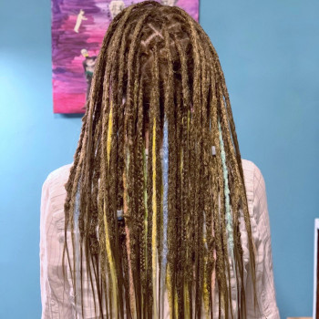 Дреди з подовженням канекалоном (штучне волосся)
                    Брейдер Натали Киев