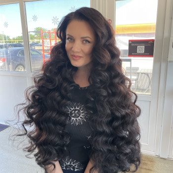 Локони, волни, укладання волосся
                    Перукар-стиліст Валерия Одеса