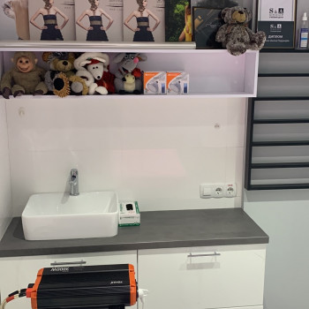 Oренда робочого місця для манікюра
                    Салон красоты Murphy Style Киев