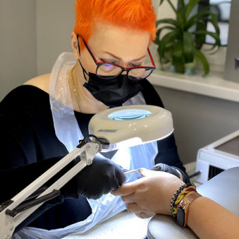 Oренда робочого місця для манікюра
                    Салон красоты Murphy Style Киев