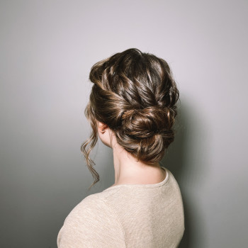 Весільна зачіска пучок низький, фото - Перукар-стиліст Валерія Капінос