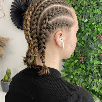 Брейди, коси з канікалоном
                    Парикмахер-стилист Валерия Одесса