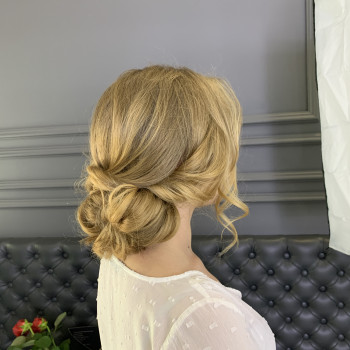 прическа на свадьбу, прическа пучок