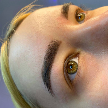 Коррекция и окрашивание бровей
                    Бровіст Анна Харків