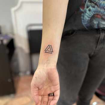 треугольник, минитату киев