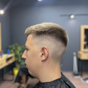 Стрижка
                    Барбершоп Royal Barbershop Нетішин