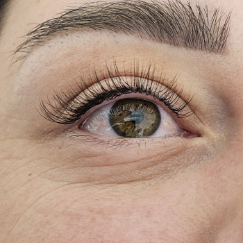 Нарощення нижніх вій об'єм класика
                    Лешмейкер Діана Ивано-Франковск