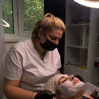 Чистка обличчя та догляд