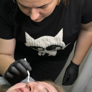 Ламінування брів та вій