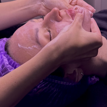 Хіропластичний масаж обличчя- прибирає набряки та підтягує