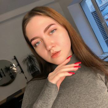 Фарбування фарбою/хною
                    Бровист Людмила Киев