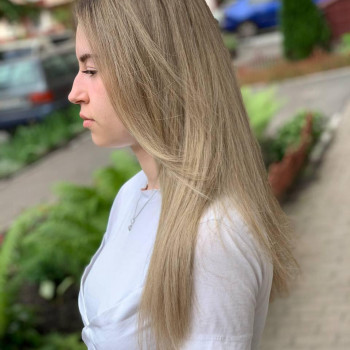 Фарбування з освітленням, шатуш
                    Салон красоты Fargo Киев