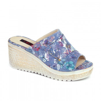 Фотосессия женской обуви, разные варианты работ