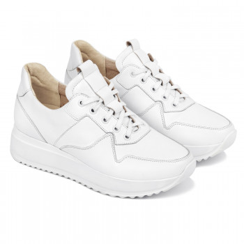 Фотосессия женской обуви, разные варианты работ