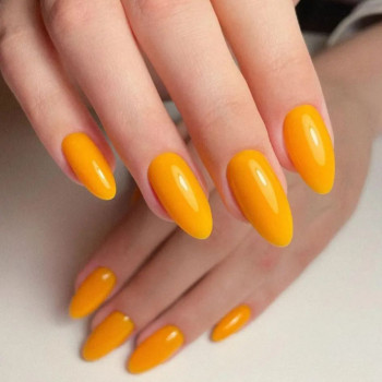 Маникюр миндаль желтый однотонный (монохромный), фото - Мастер маникюра Світлана Амбросова