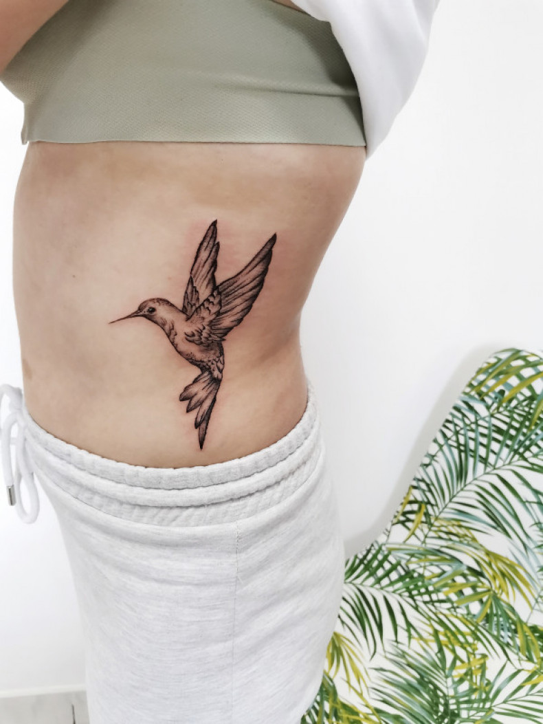 Для дівчат птах на ребрах, фото - Майстер татуажу Оксана OKSI_PM_TATTOO