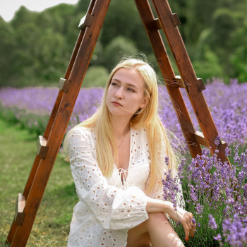 фотосессия в лаванде, портретная фотосессия