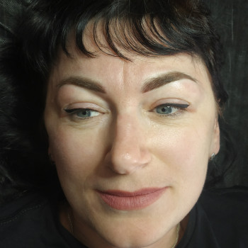 Пудрові брови. Мінеральні пігменти.