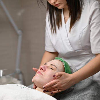 догляд за обличчям, масаж обличчя, косметологія обличчя