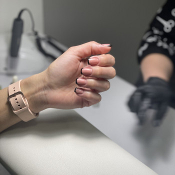 Манікюр, покриття гелем, гель-лаком
                    СПА-салон Asteria SPA Ровно