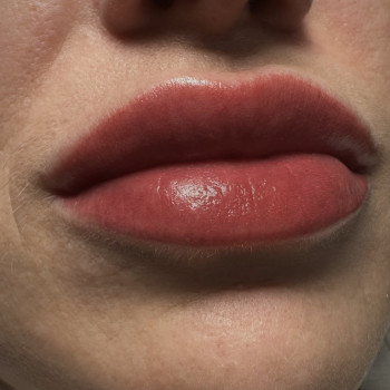 Перманентний макіяж
                    Майстер перманентного макіяжу Катя Дніпро