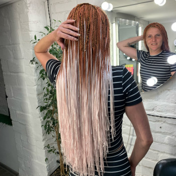 Зизи точечные 
Время выполнения 4 часа, фото - мастер по наращиванию волос Елена Маковская