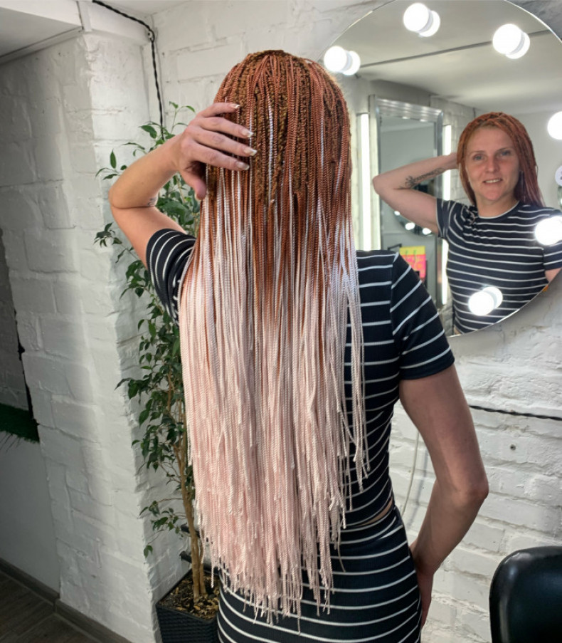 Зізі точкові 
Час виконання 4години, фото - Мастер по наращиванию волос Елена Маковская