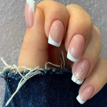 Французький манікюр на квадратні нігті середні, фото - Салон краси NS beauty studio