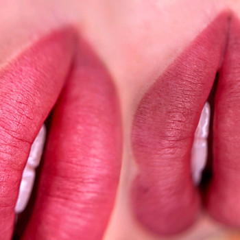 Перманент брів
                    Мастер перманентного макияжа Марина Львов