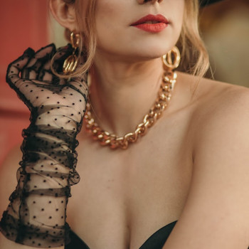 Прическа на вечер, свадебная прическа, косички, укладки
                    Мастер по наращиванию волос Елена Киев