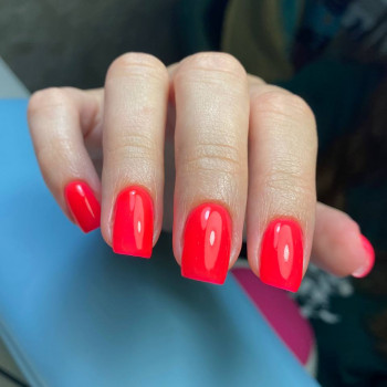 Яскравий манікюр від майстра Каріни