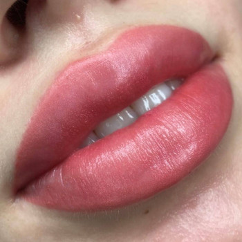 Татуажу губ