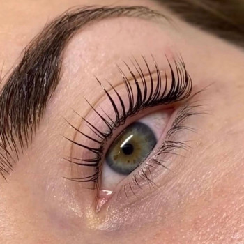 Ламінування вій з ботоксом