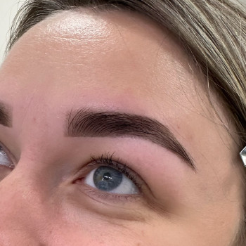 Комплекс "Ламінування вій + корекція та фарбування брів"
                    Бровист Каріна Киев